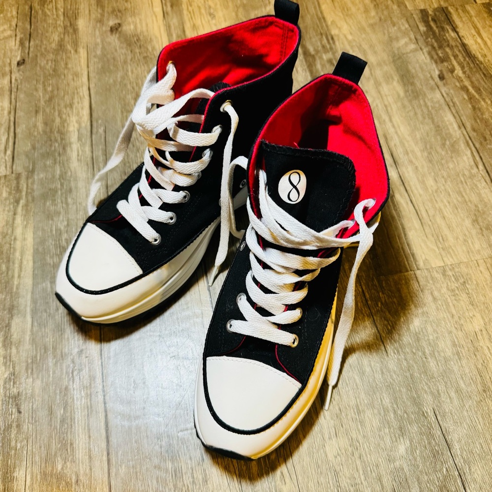 Layer 8 Women high top sneakers SZ 7.5